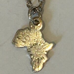 Elegant Africa Pendant Necklace